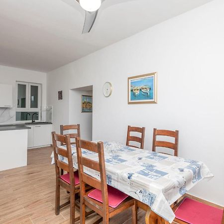 Nice Apartment In Podaca With Wi-Fi Экстерьер фото