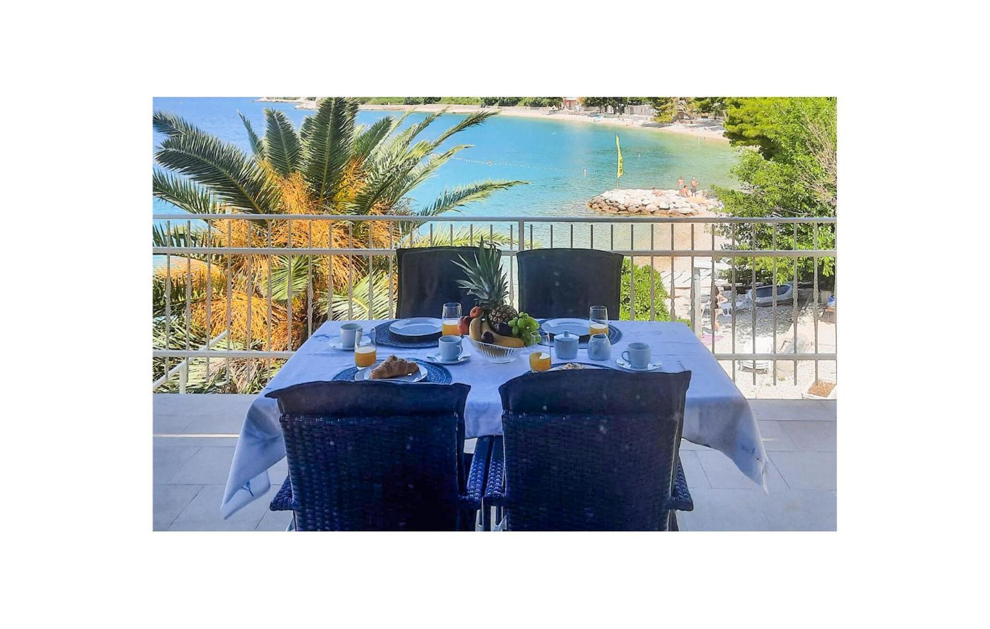 Nice Apartment In Podaca With Wi-Fi Экстерьер фото